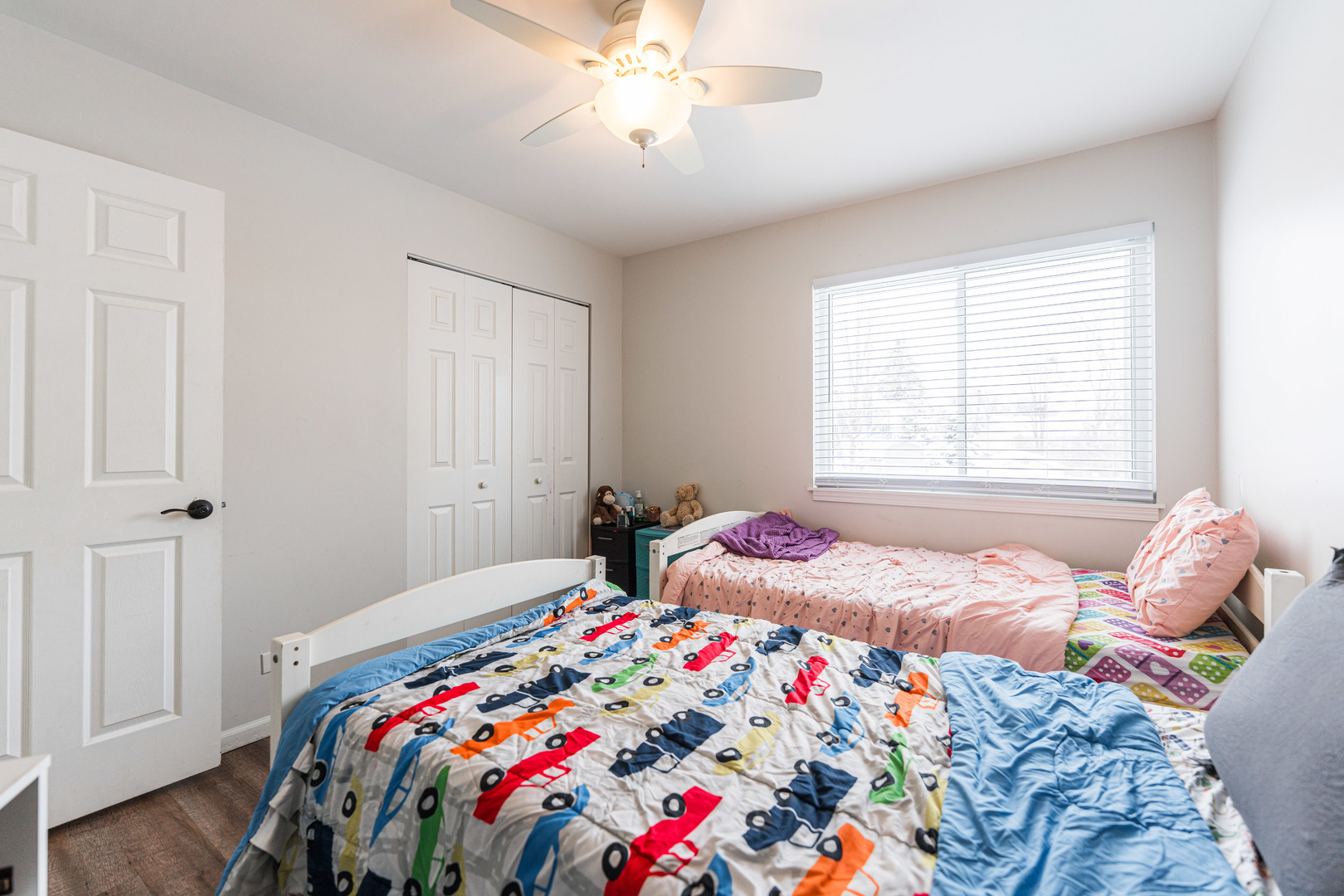 4015 Peartree Drive, Lake In The Hills, IL 60156