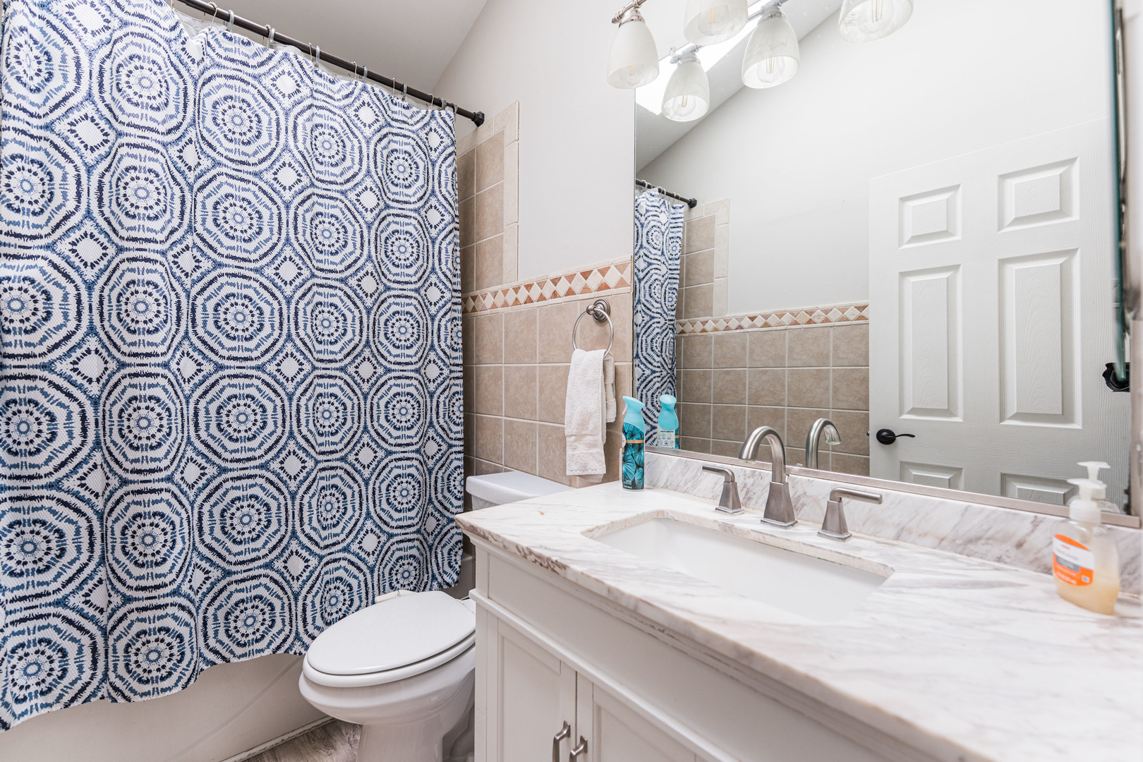 4015 Peartree Drive, Lake In The Hills, IL 60156