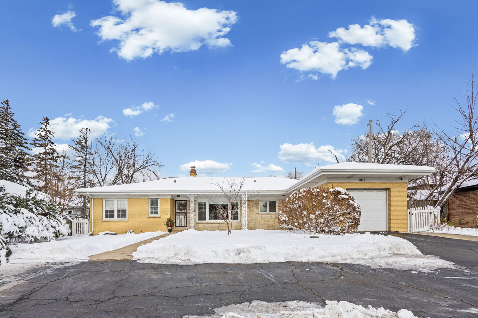 407 W North Avenue, Elmhurst, IL 60126