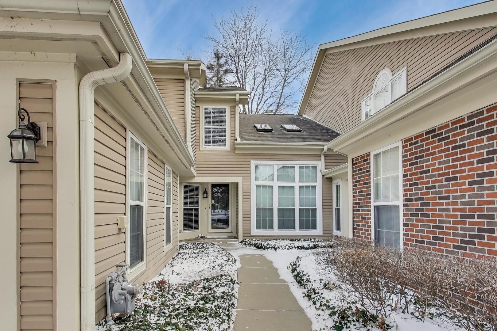 716 Clover Hill Court, Elk Grove Village, IL 60007