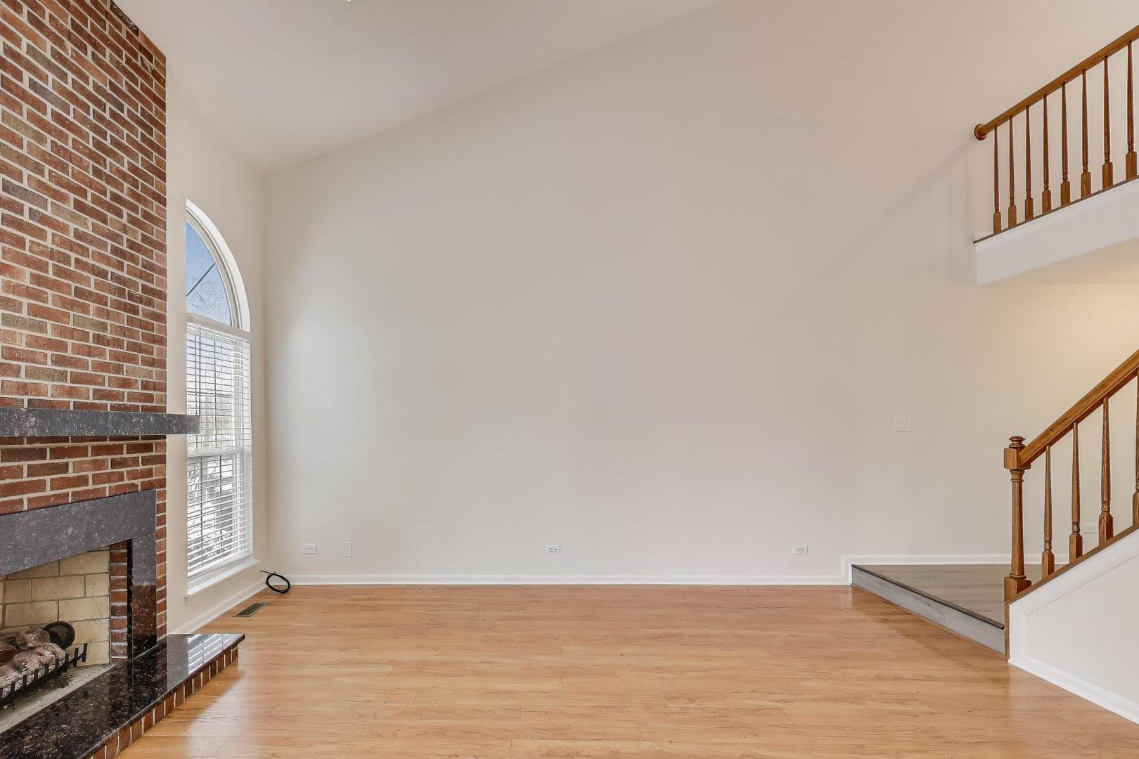 716 Clover Hill Court, Elk Grove Village, IL 60007