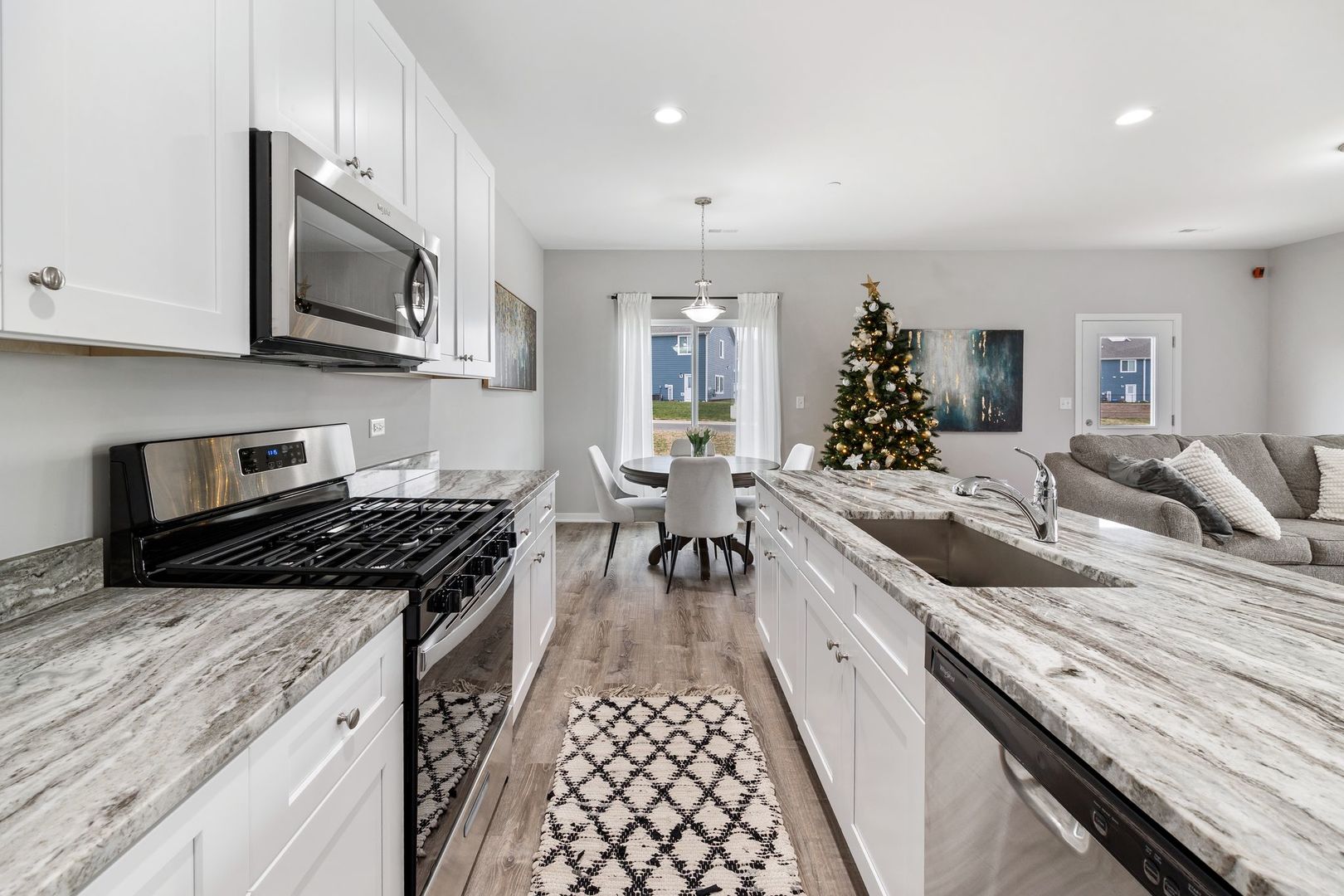 1220 Gillespie Lane, Yorkville, IL 60560