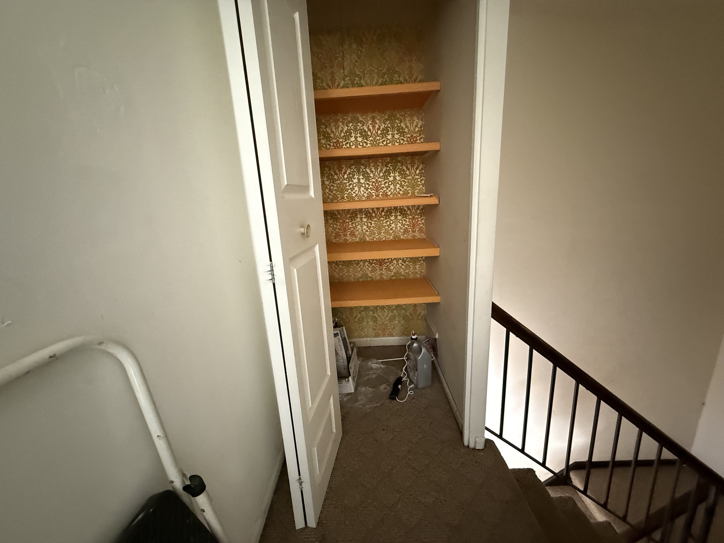 2238 Clifton Place, Hoffman Estates, IL 60169