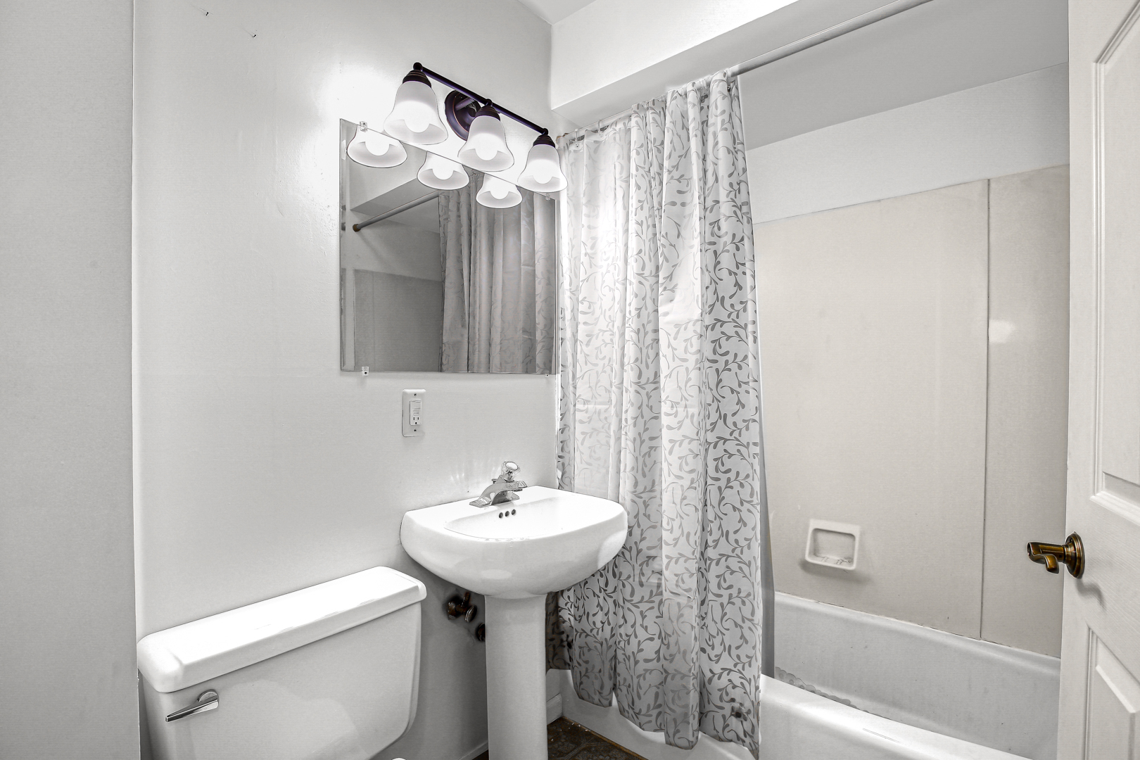 4320 W 99th Place, Oak Lawn, IL 60453