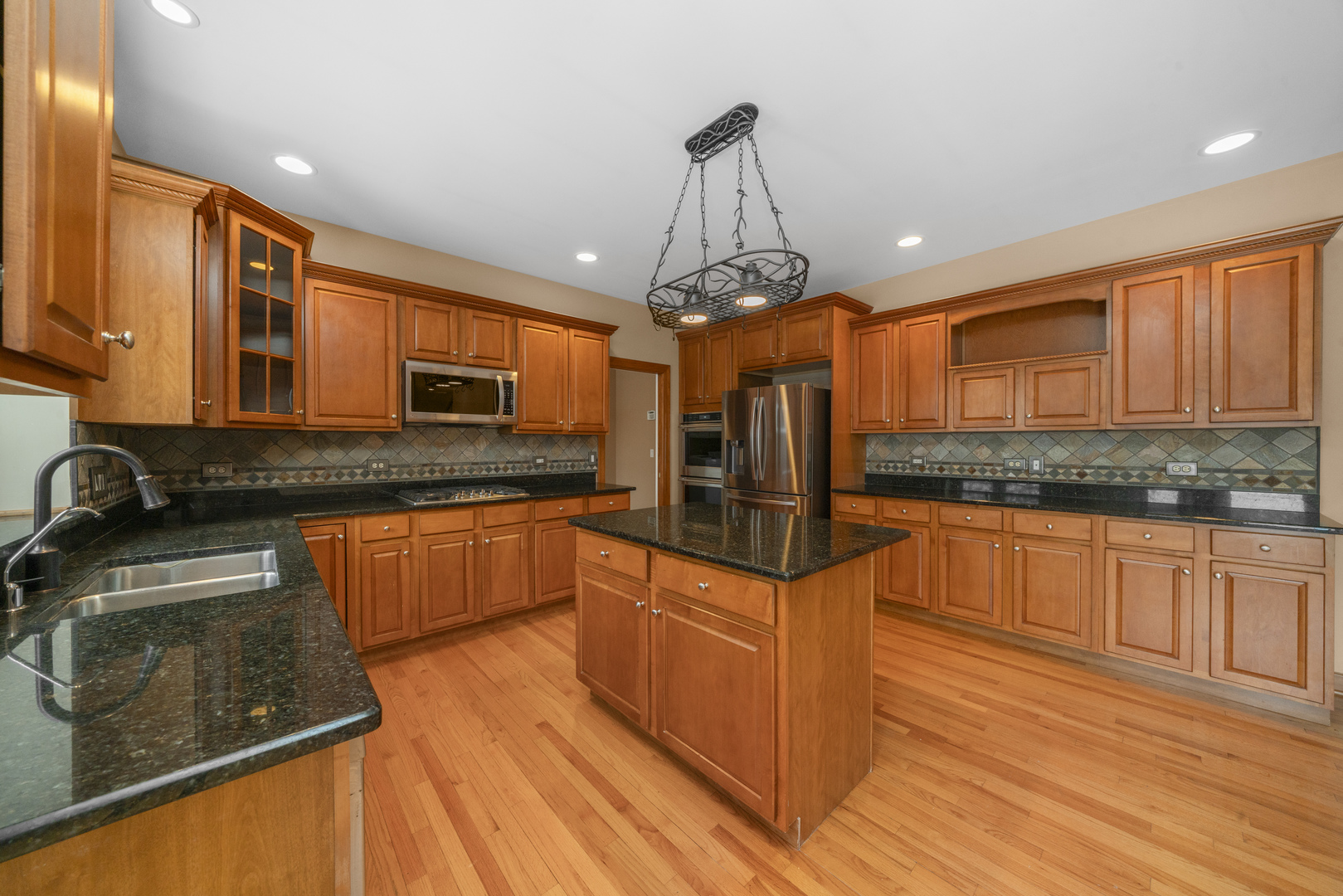 757 Merrill New Road, Sugar Grove, IL 60554