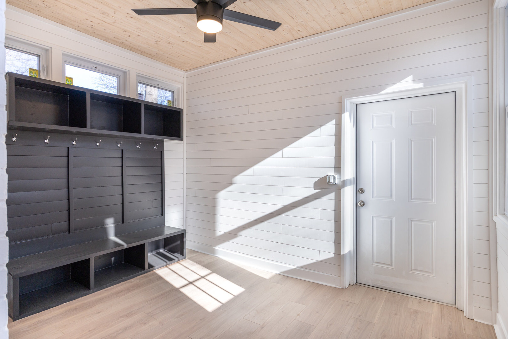 102 W Potomac Avenue, Lombard, IL 60148