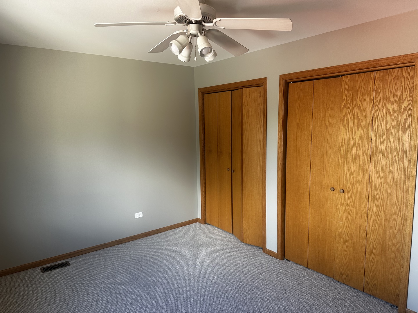 9003 Milford Court, Hickory Hills, IL 60457