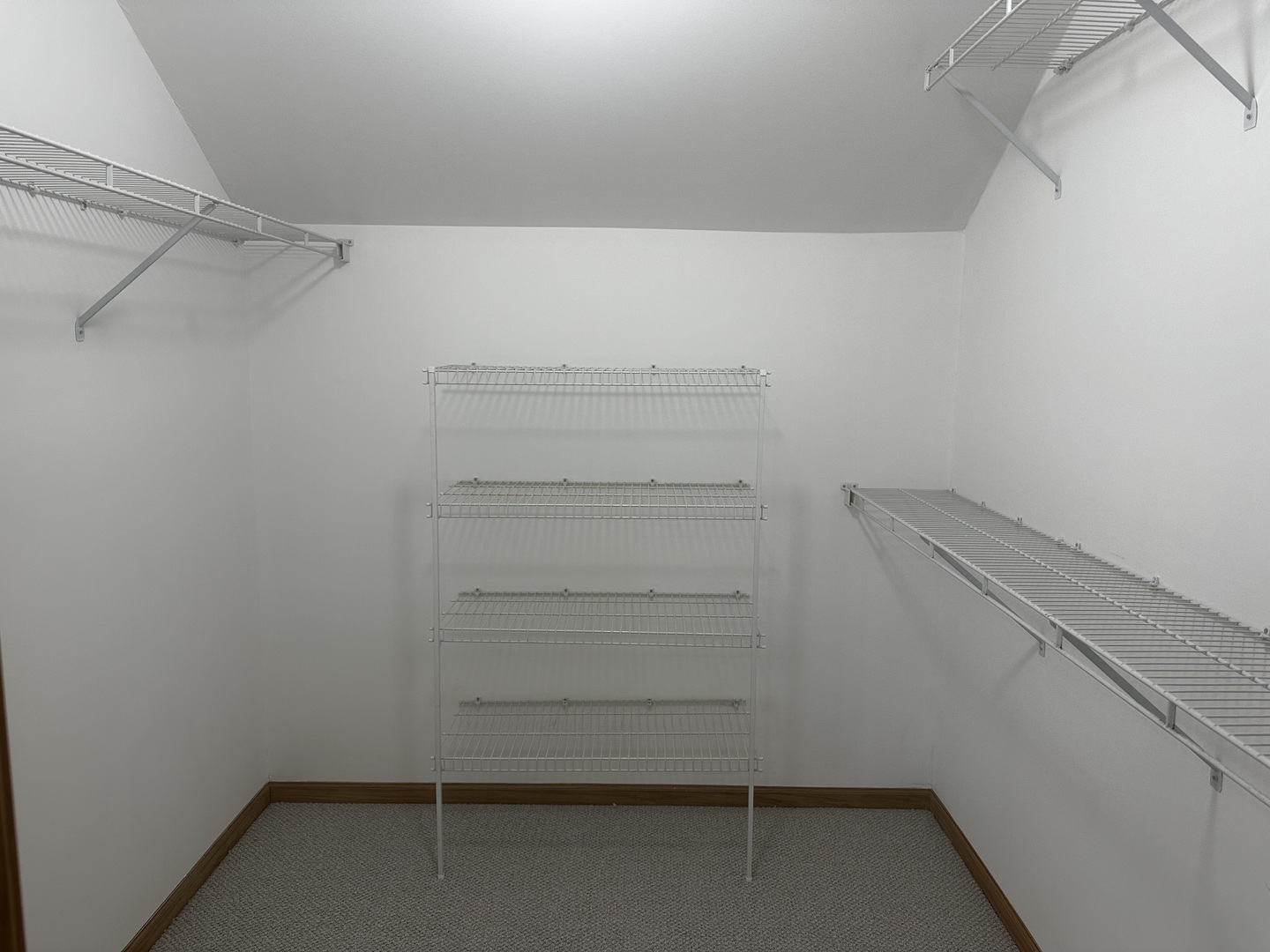 9003 Milford Court, Hickory Hills, IL 60457