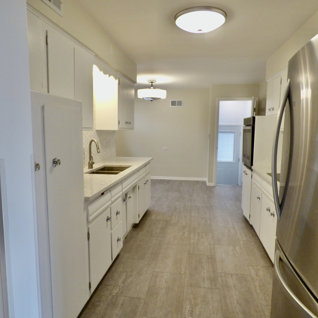 1332 W Mulloy Drive, Addison, IL 60101