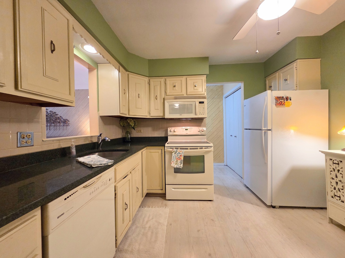 1365 N Sterling Avenue #214D, Palatine, IL 60067