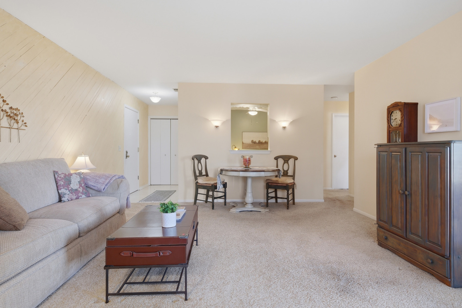 1365 N Sterling Avenue #214D, Palatine, IL 60067