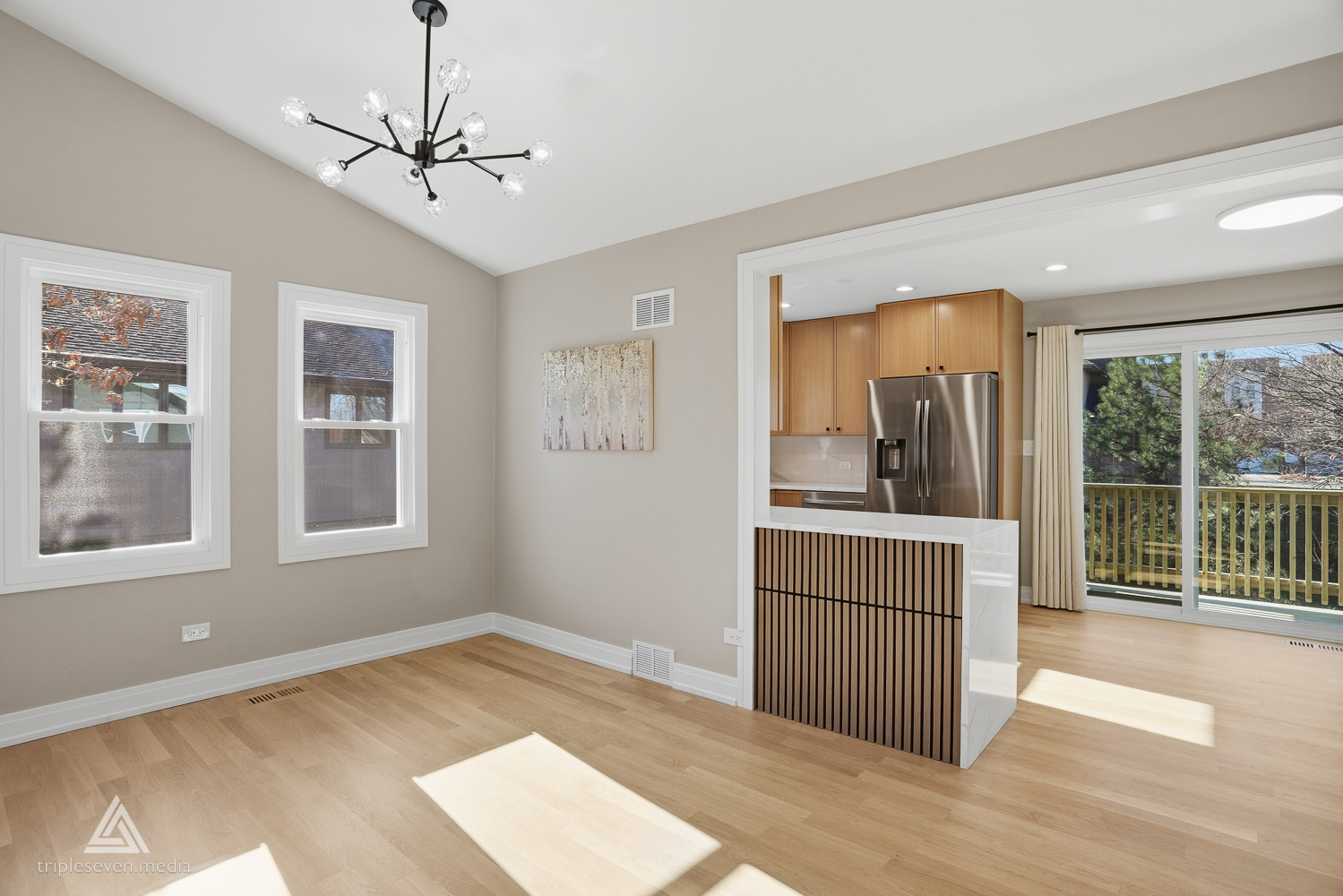 904 Hillview Drive, Lemont, IL 60439