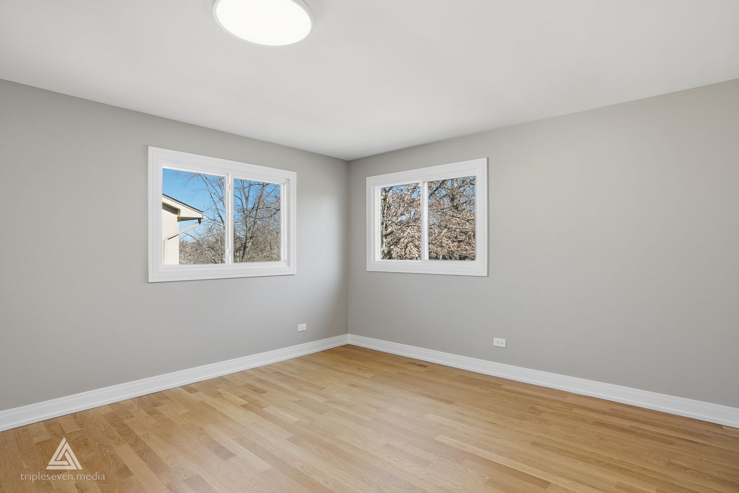 904 Hillview Drive, Lemont, IL 60439