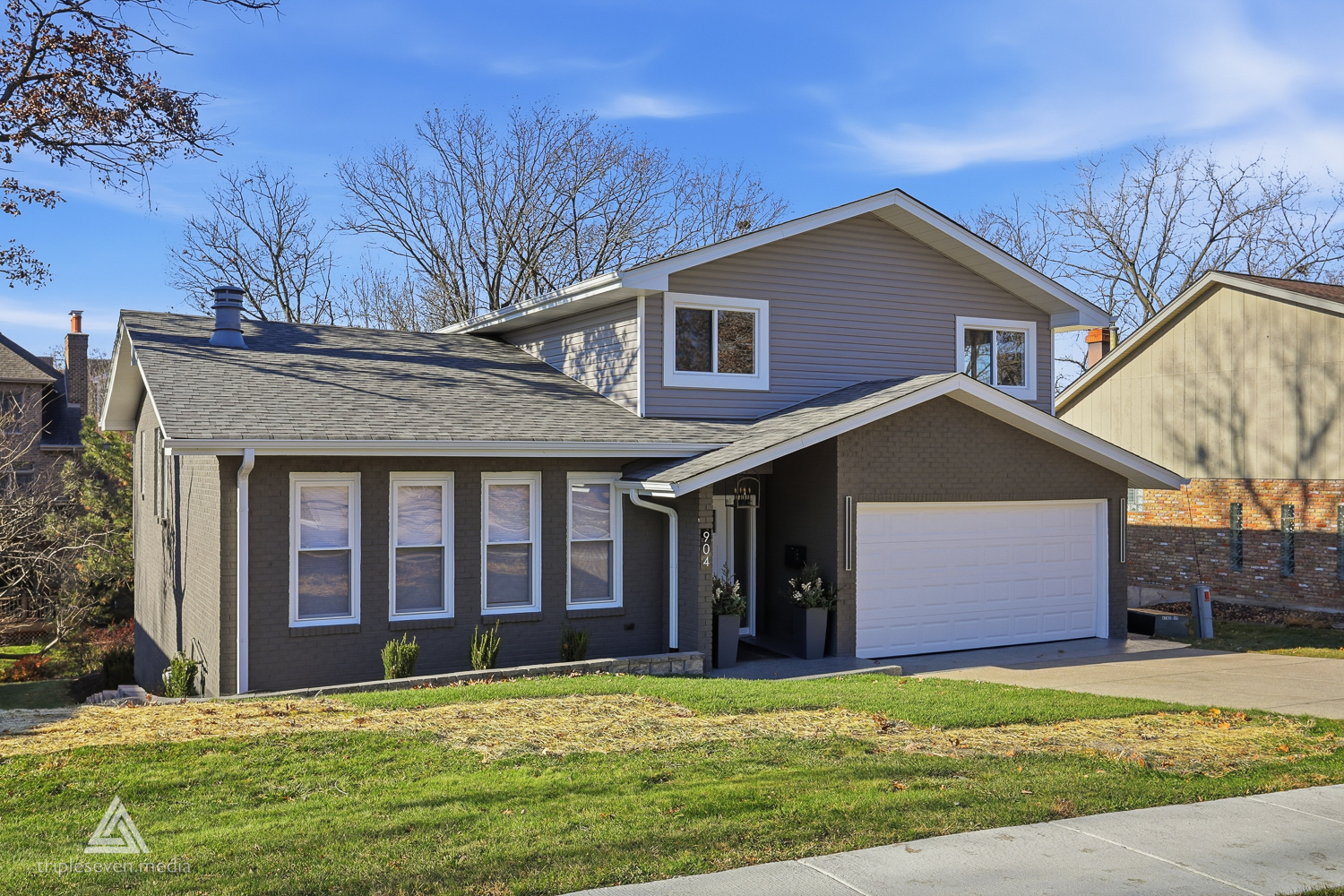 904 Hillview Drive, Lemont, IL 60439