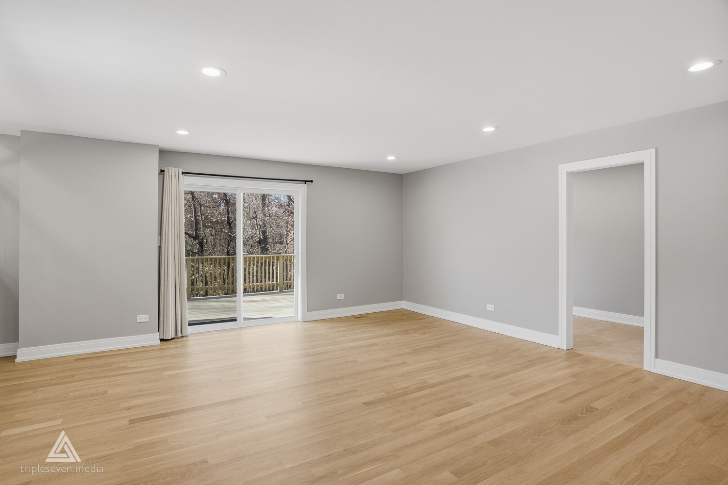 904 Hillview Drive, Lemont, IL 60439