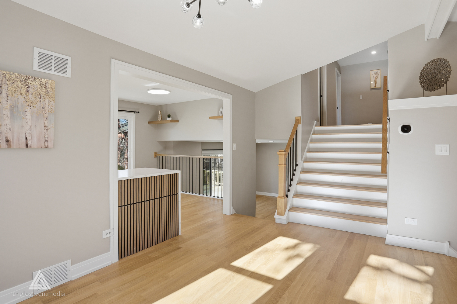 904 Hillview Drive, Lemont, IL 60439