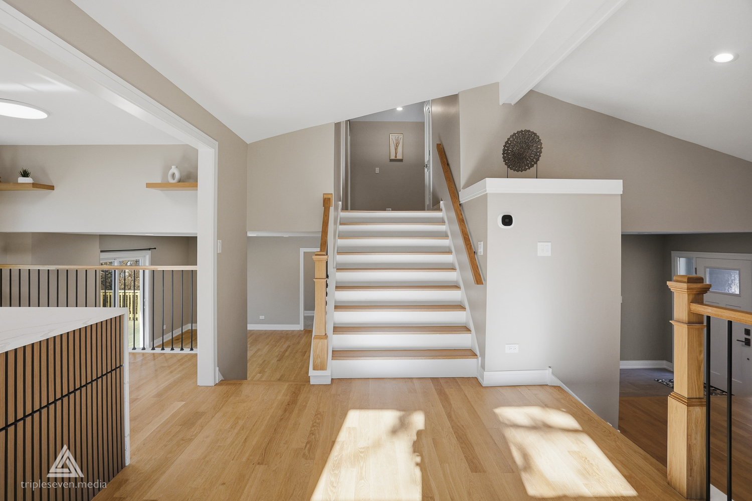 904 Hillview Drive, Lemont, IL 60439