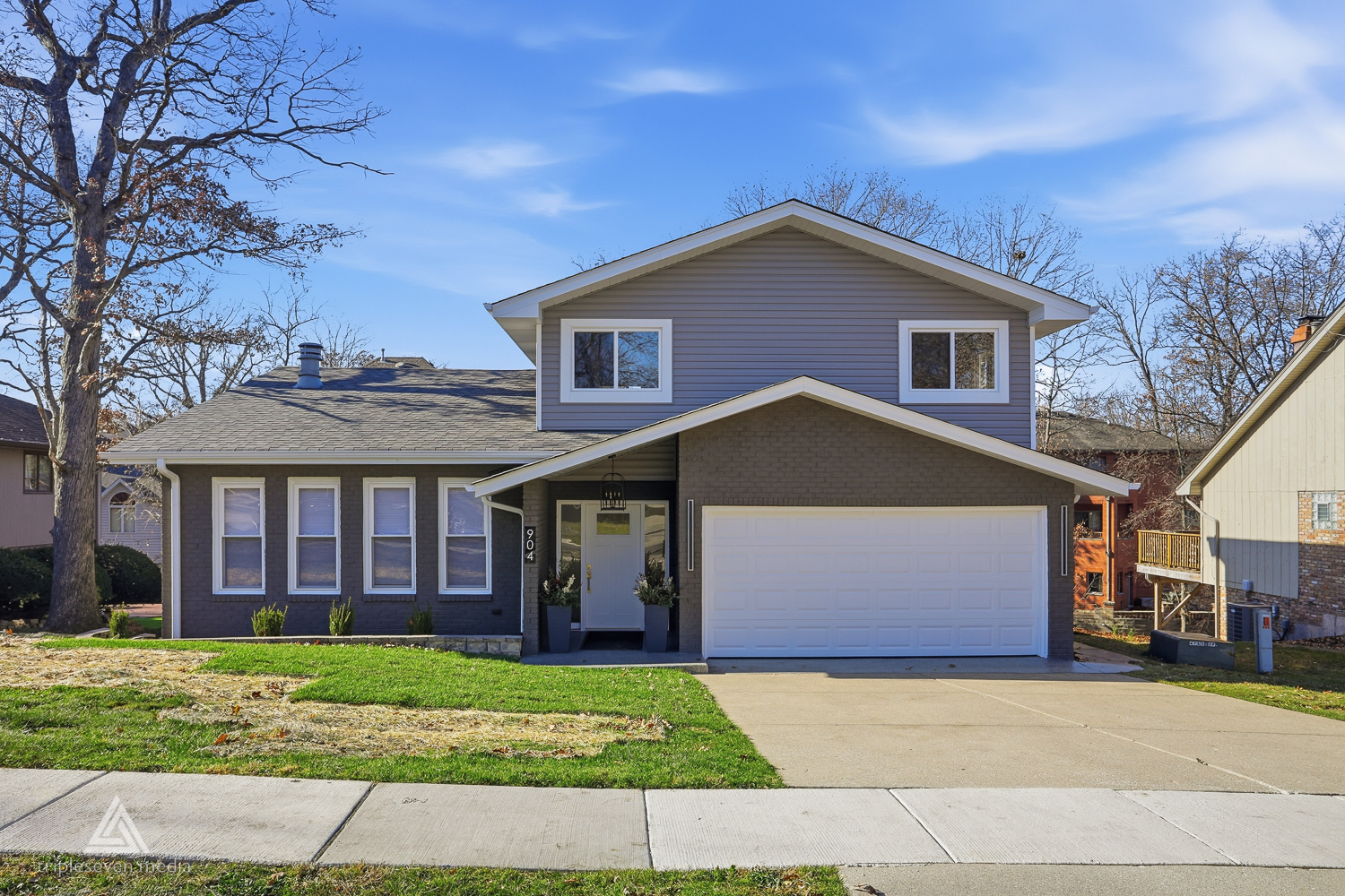 904 Hillview Drive, Lemont, IL 60439