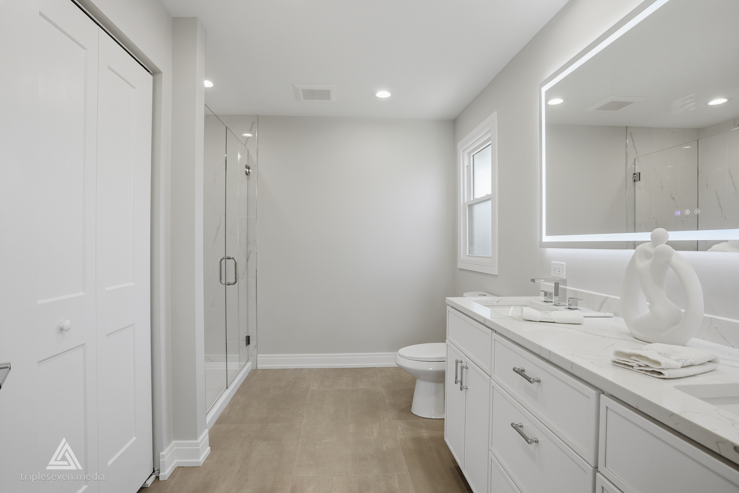 904 Hillview Drive, Lemont, IL 60439