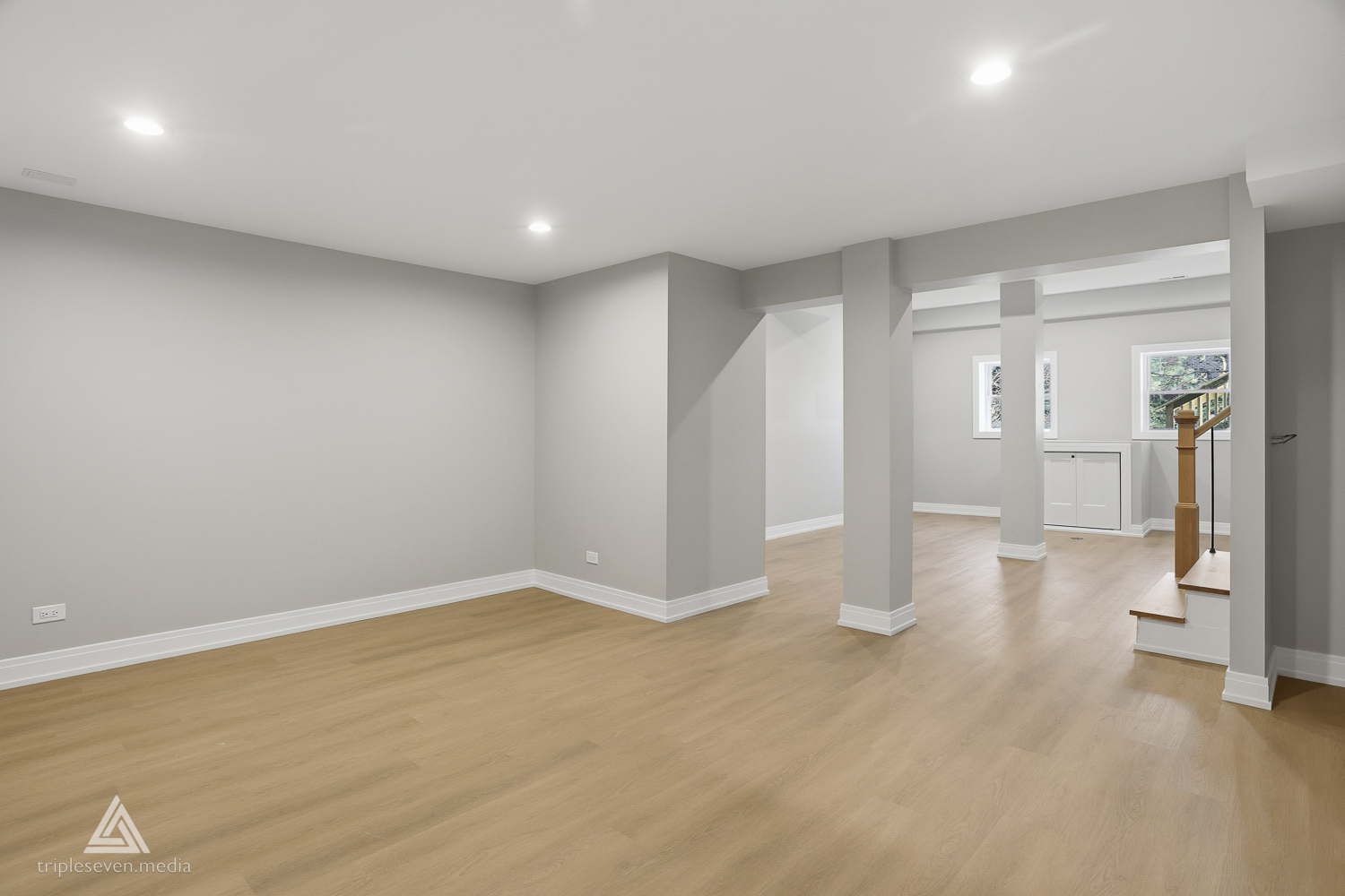 904 Hillview Drive, Lemont, IL 60439