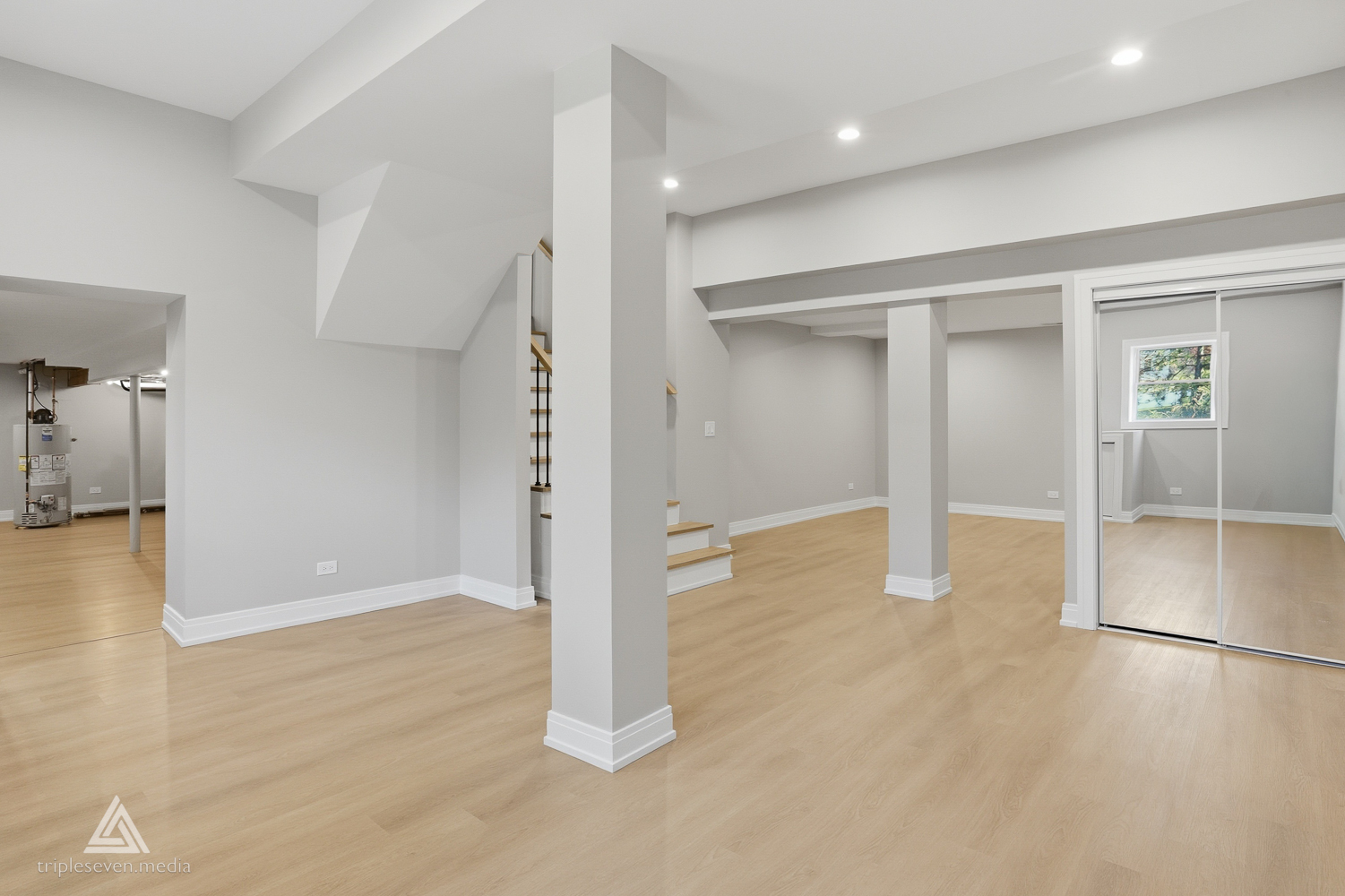 904 Hillview Drive, Lemont, IL 60439