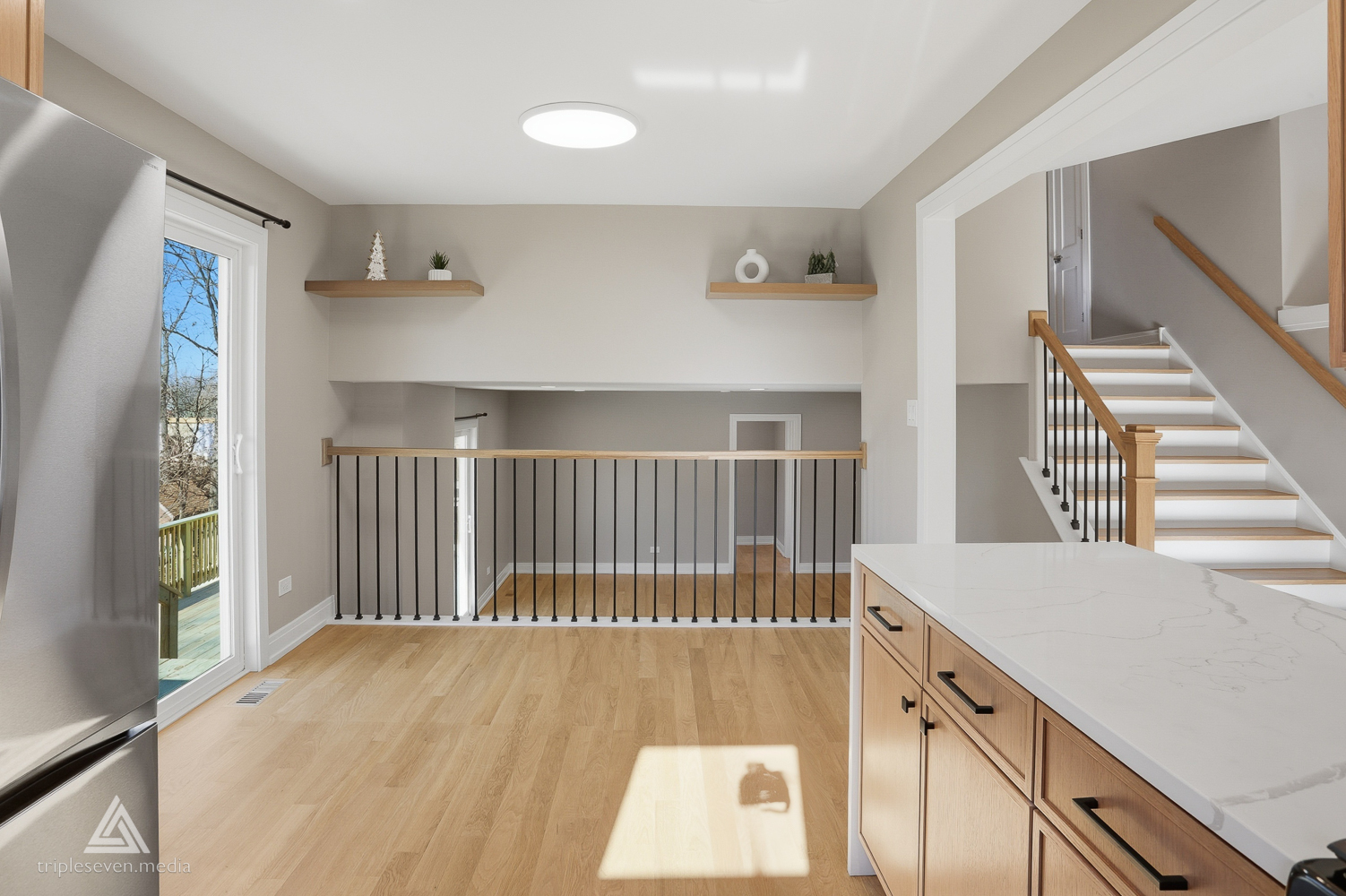 904 Hillview Drive, Lemont, IL 60439