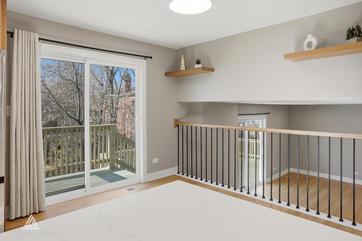 904 Hillview Drive, Lemont, IL 60439