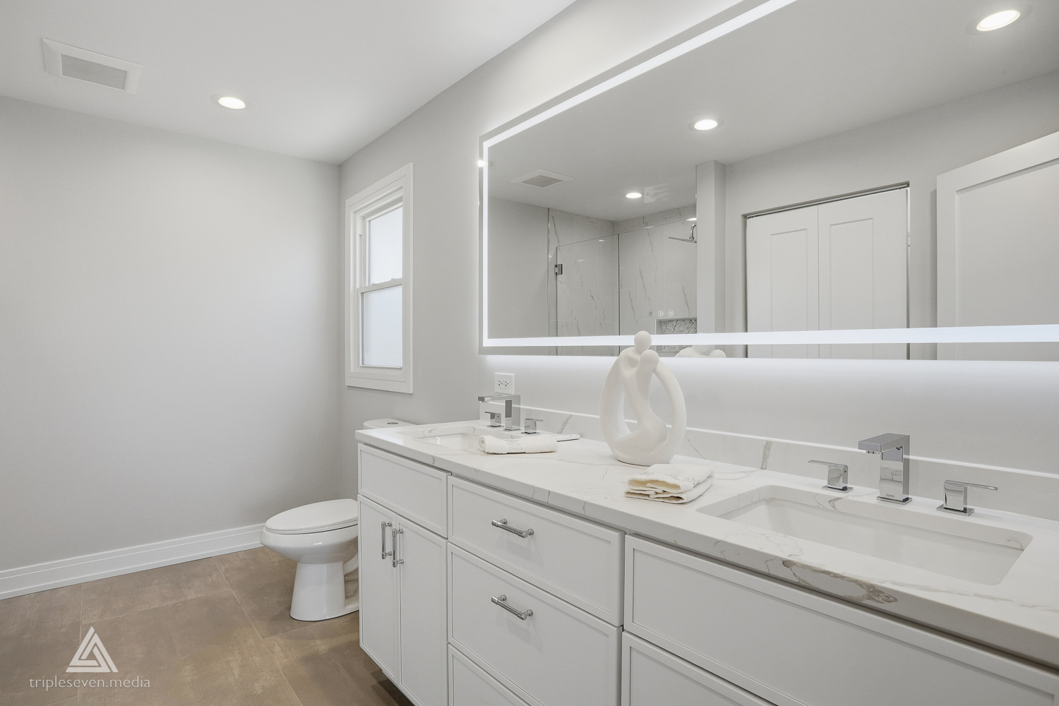 904 Hillview Drive, Lemont, IL 60439