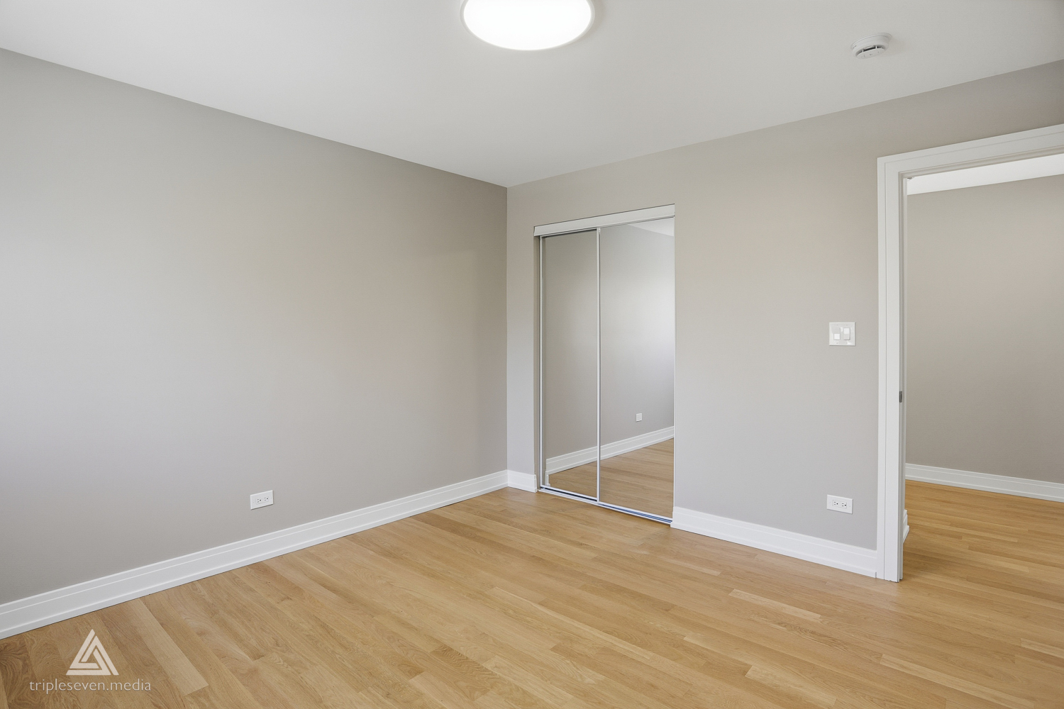 904 Hillview Drive, Lemont, IL 60439