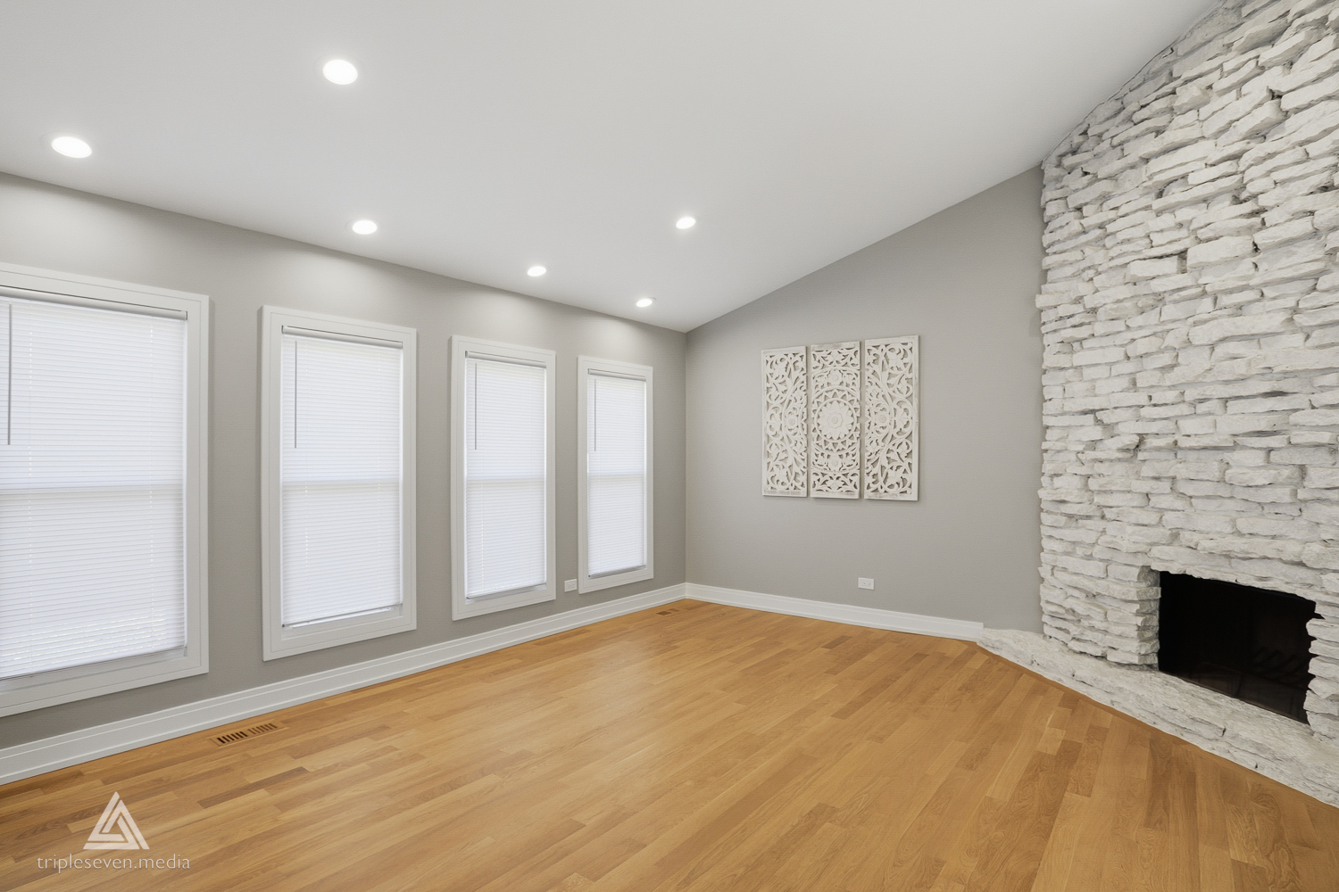 904 Hillview Drive, Lemont, IL 60439