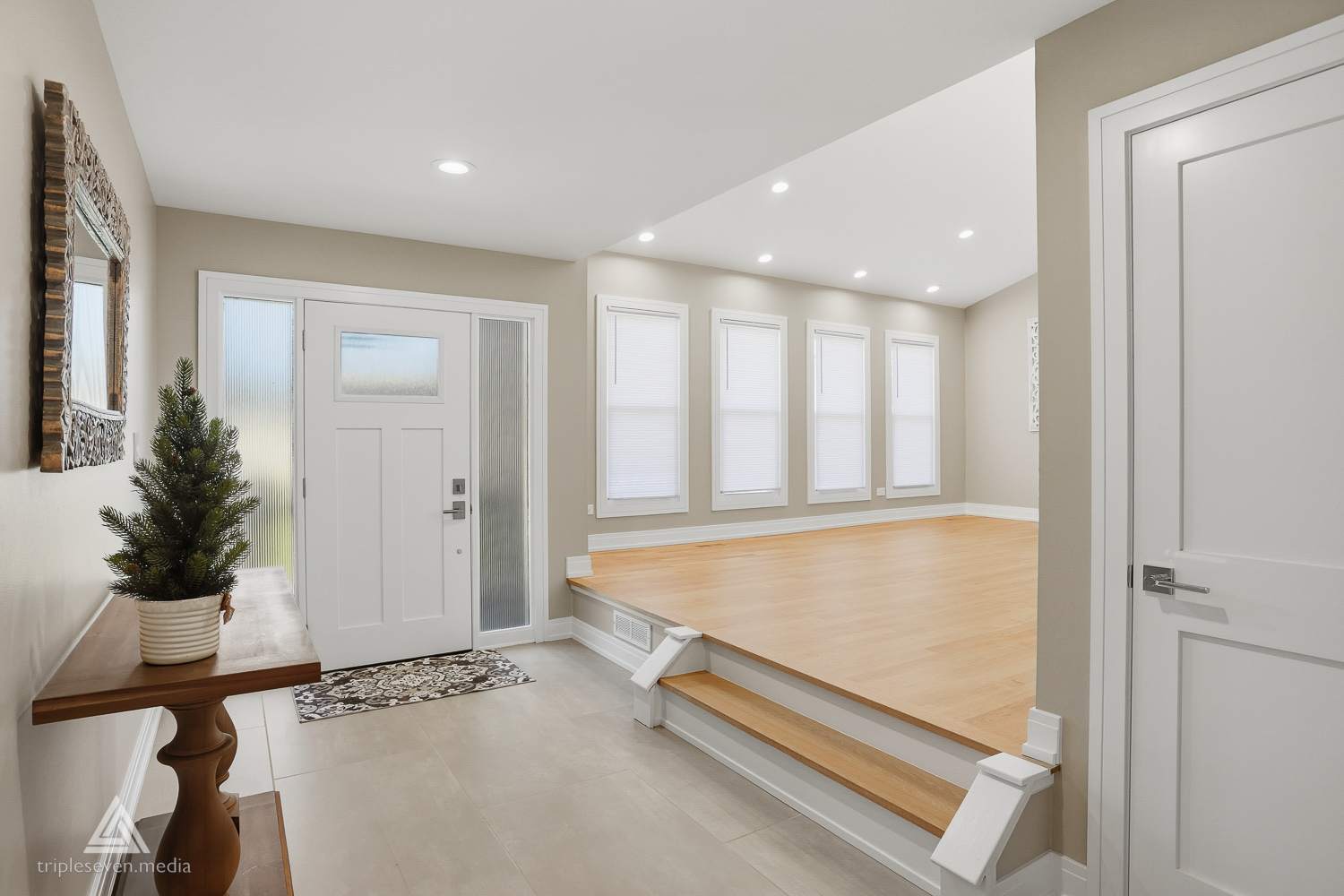 904 Hillview Drive, Lemont, IL 60439