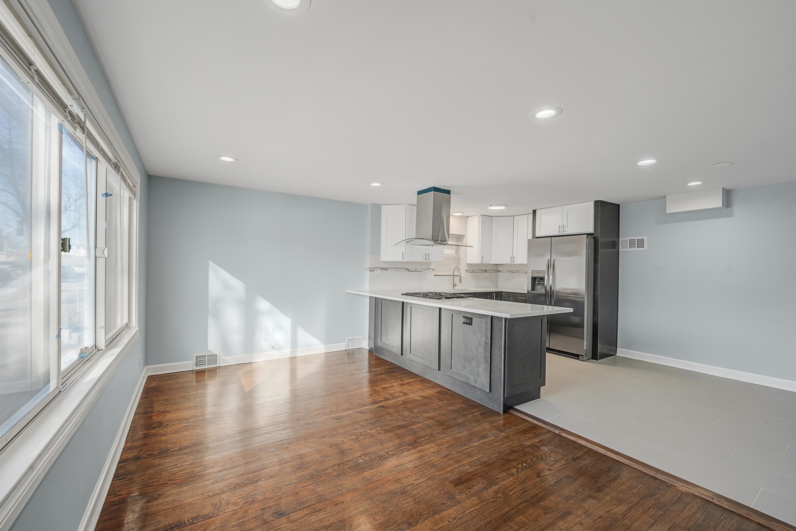 1615 S Central Avenue, Cicero, IL 60804