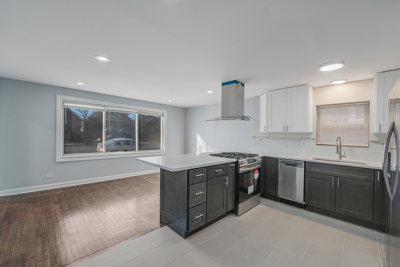 1615 S Central Avenue, Cicero, IL 60804