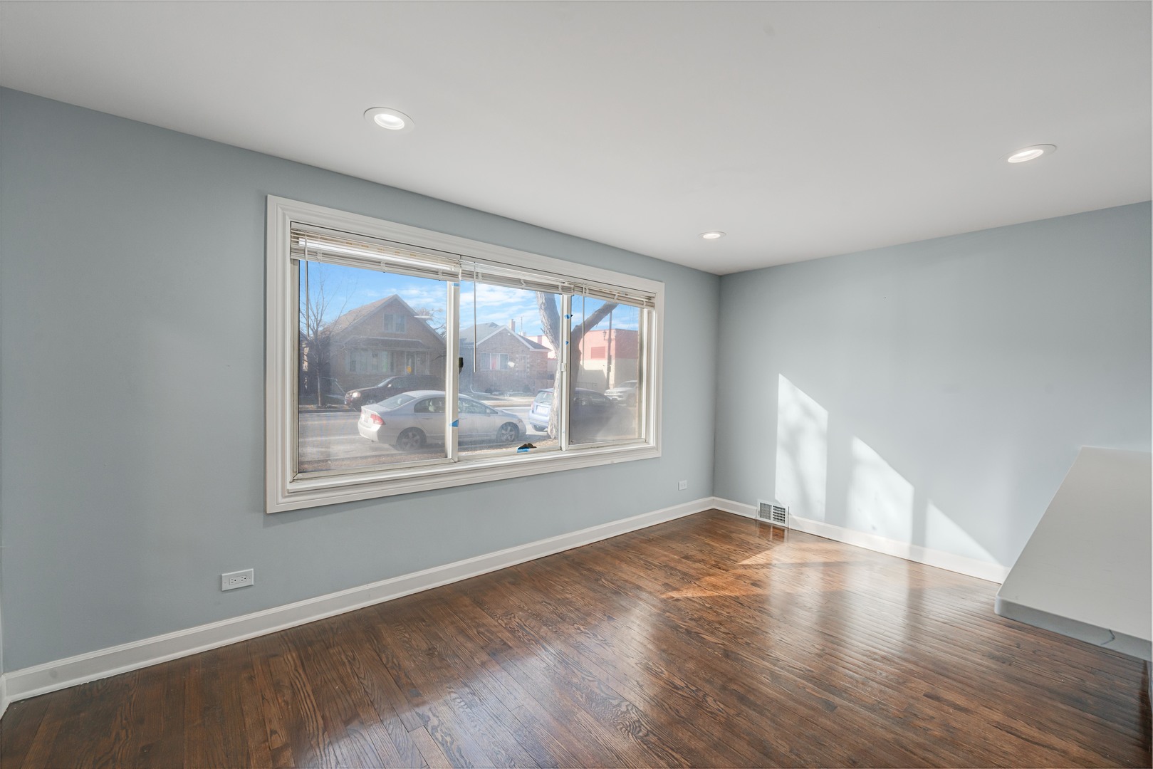 1615 S Central Avenue, Cicero, IL 60804