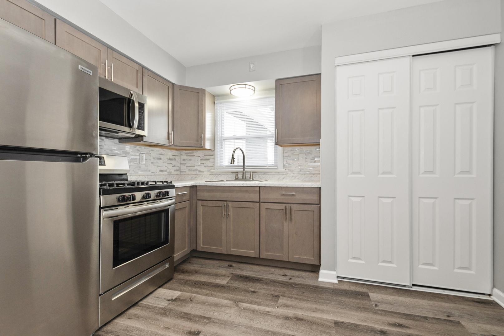 8344 W Lincoln Highway #8344, Frankfort, IL 60423