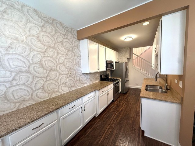 2298 Reflections Drive #2298, Aurora, IL 60502