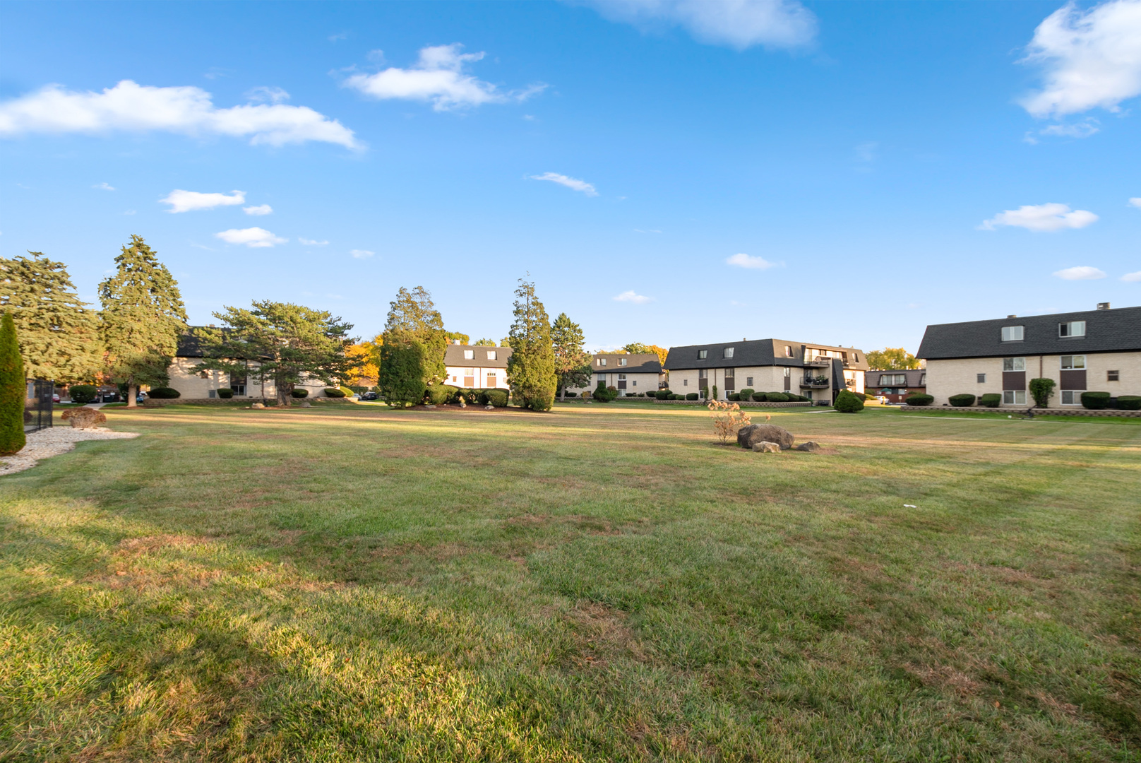 11109 S 84th Avenue #1B, Palos Hills, IL 60465