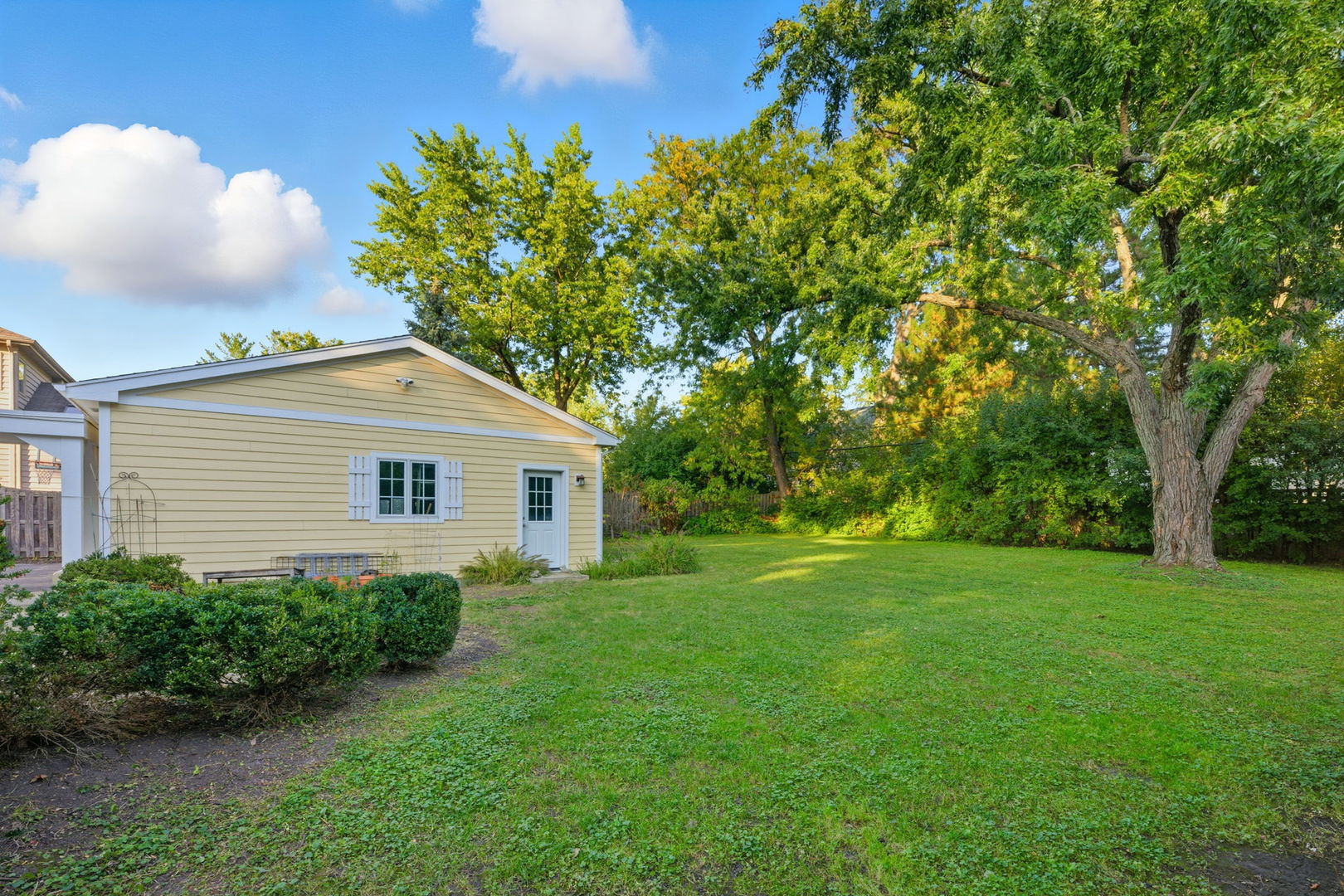 5523 S Garfield Street, Hinsdale, IL 60521