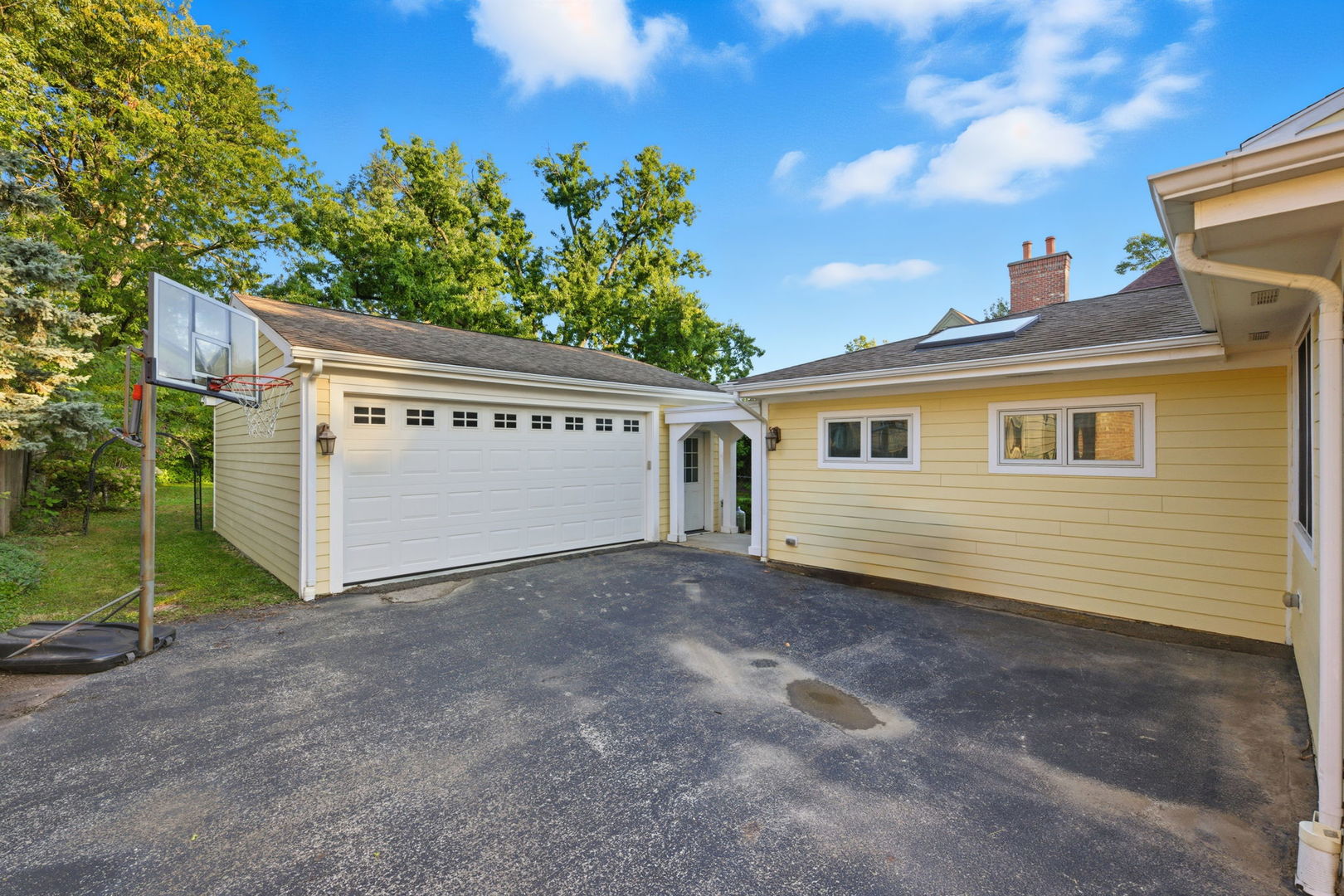 5523 S Garfield Street, Hinsdale, IL 60521