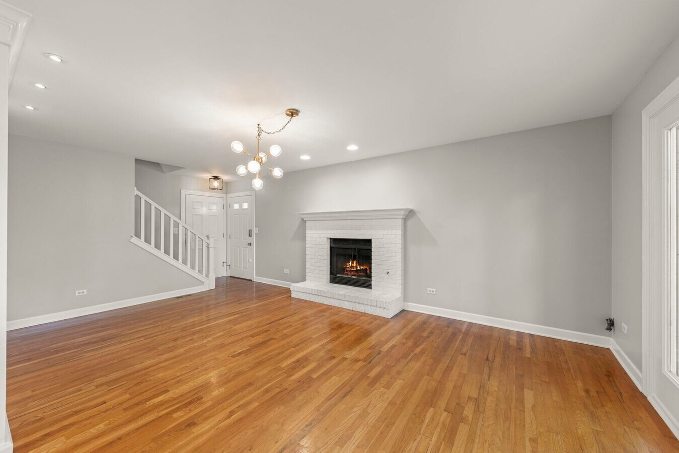 10S160 ALMA Lane, Naperville, IL 60564