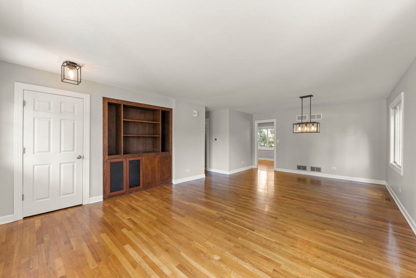 10S160 ALMA Lane, Naperville, IL 60564