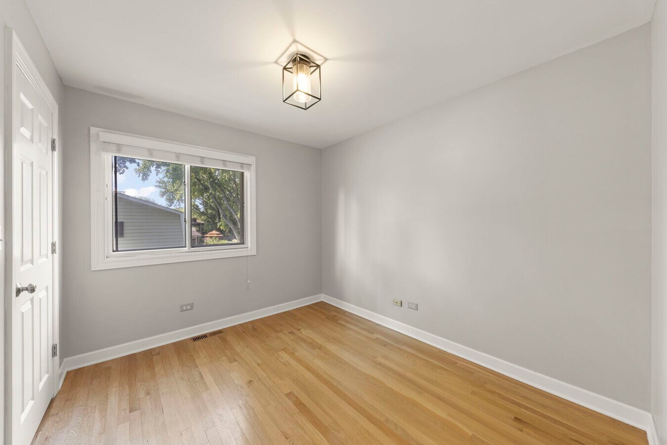 10S160 ALMA Lane, Naperville, IL 60564