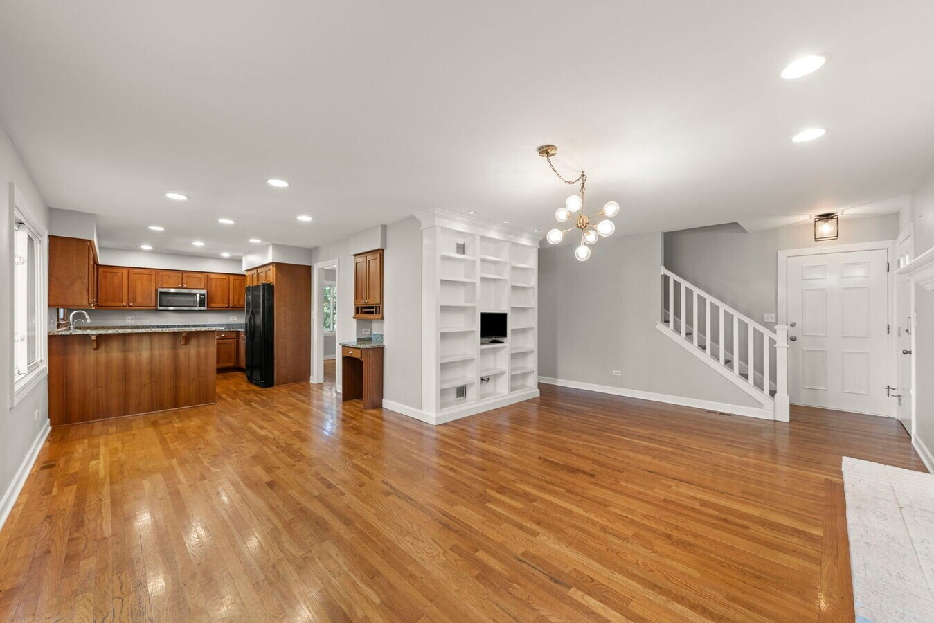 10S160 ALMA Lane, Naperville, IL 60564