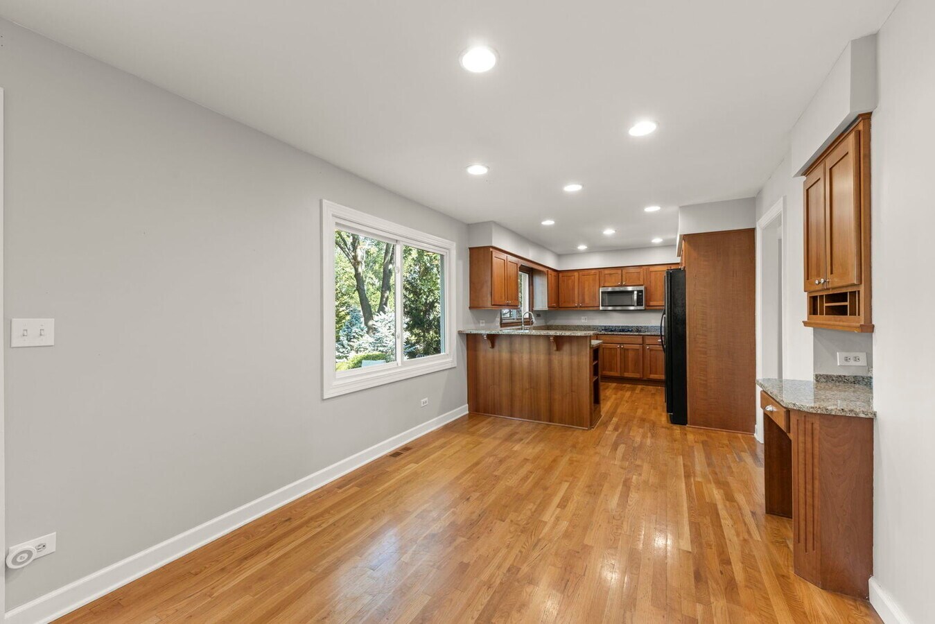 10S160 ALMA Lane, Naperville, IL 60564