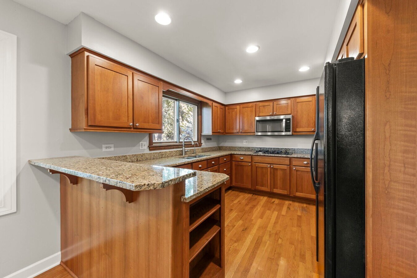 10S160 ALMA Lane, Naperville, IL 60564