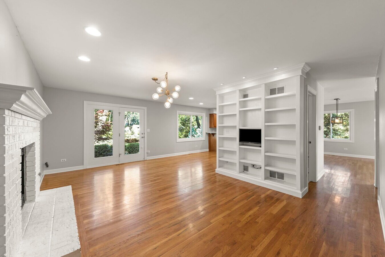 10S160 ALMA Lane, Naperville, IL 60564