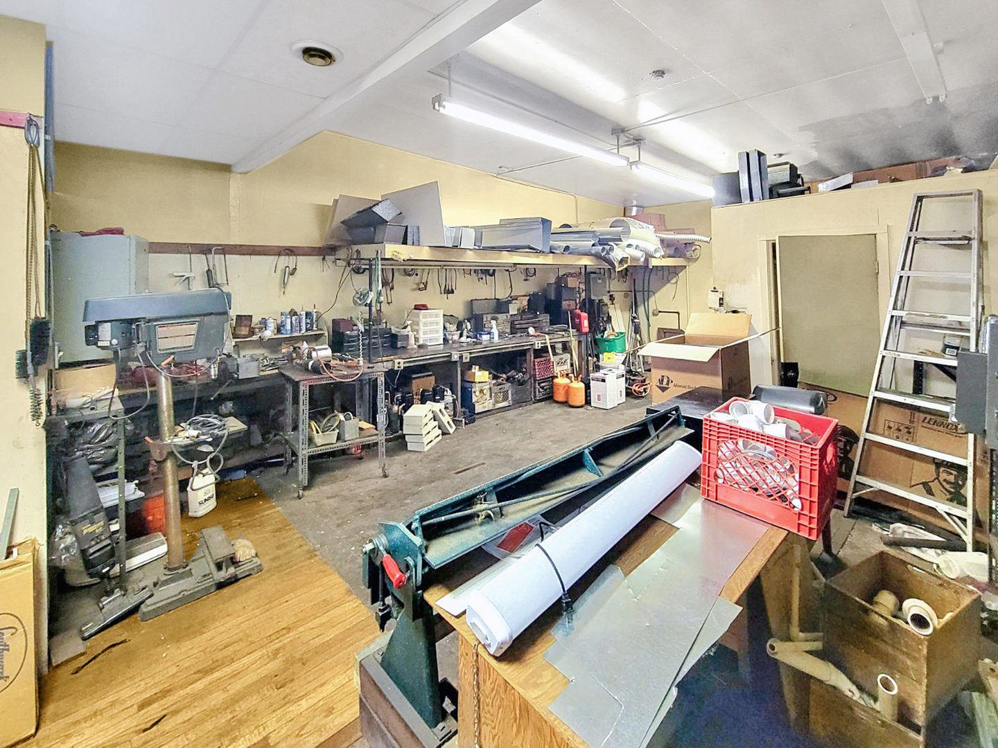 10050 S Ewing Avenue, Chicago, IL 60617