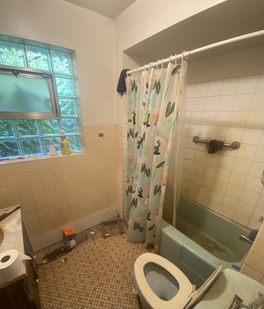 9716 S Prairie Avenue, Chicago, IL 60628