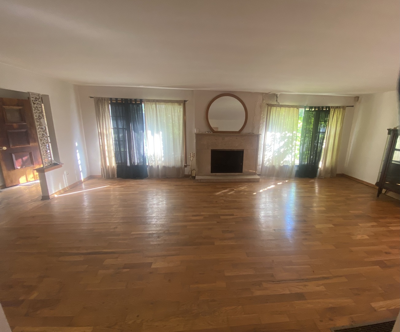 9716 S Prairie Avenue, Chicago, IL 60628