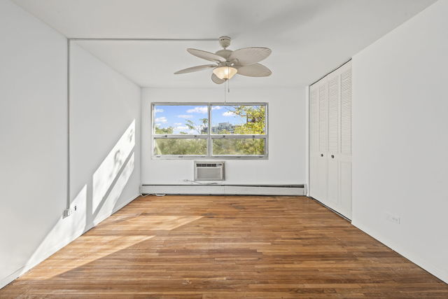 9001 Golf Road #5B, Des Plaines, IL 60016